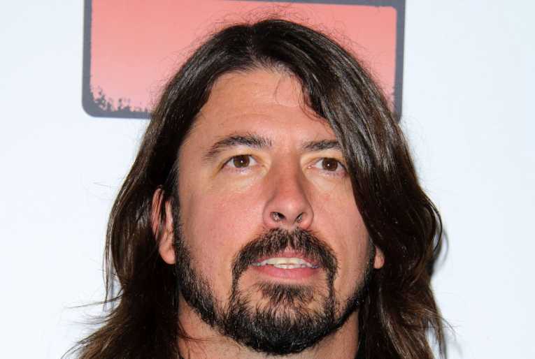 Foo Fighters发挥新西兰地震福利展