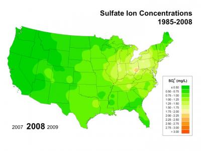 2008年雨水中硫酸离子的平均浓度由美国大气沉积方案跨越美国的收集地点衡量