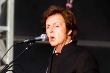 Paul McCartney提供了对防化妆品测试的支持