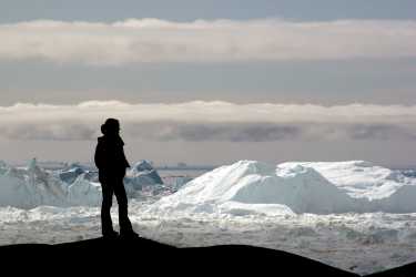 格陵兰岛融化模型加速丝带的冰显示“闭锁”海平面上升