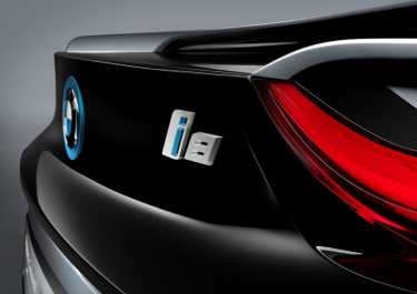 新BMW I8概念杂交的性能和燃油经济性
