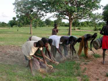 从土壤到云:非洲农民受益于改进的暴雨预报