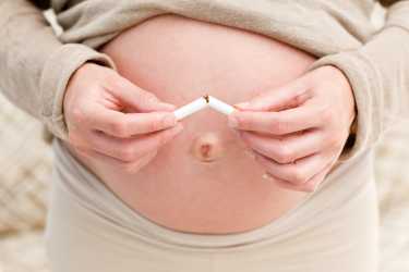 在怀孕期间停止吸烟会降低婴儿的健康风险必威国际必威官网